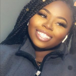 Meet your Posher, Cierrah